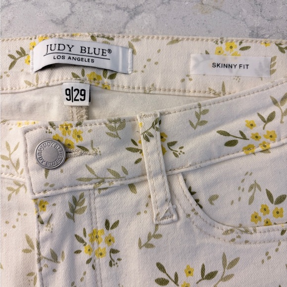 Judy Blue Yellow Floral Skinny Fit Pants Size  9/29 - Picture 4 of 6